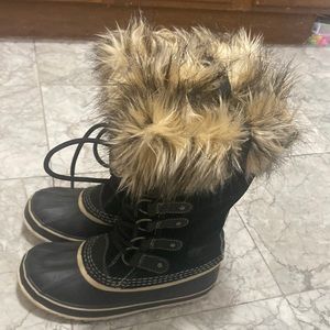 Excellent Used Sorel boots